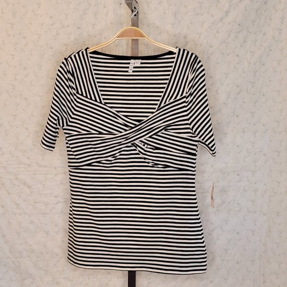 Elle, size L, front wrapped, mid-length sleeve, knit top blk/wht stripe. NWOT. - Picture 11 of 12